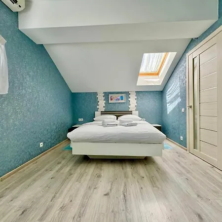 Apartpoltava: Exclusive Rooftop Loft in New Building Exterior photo